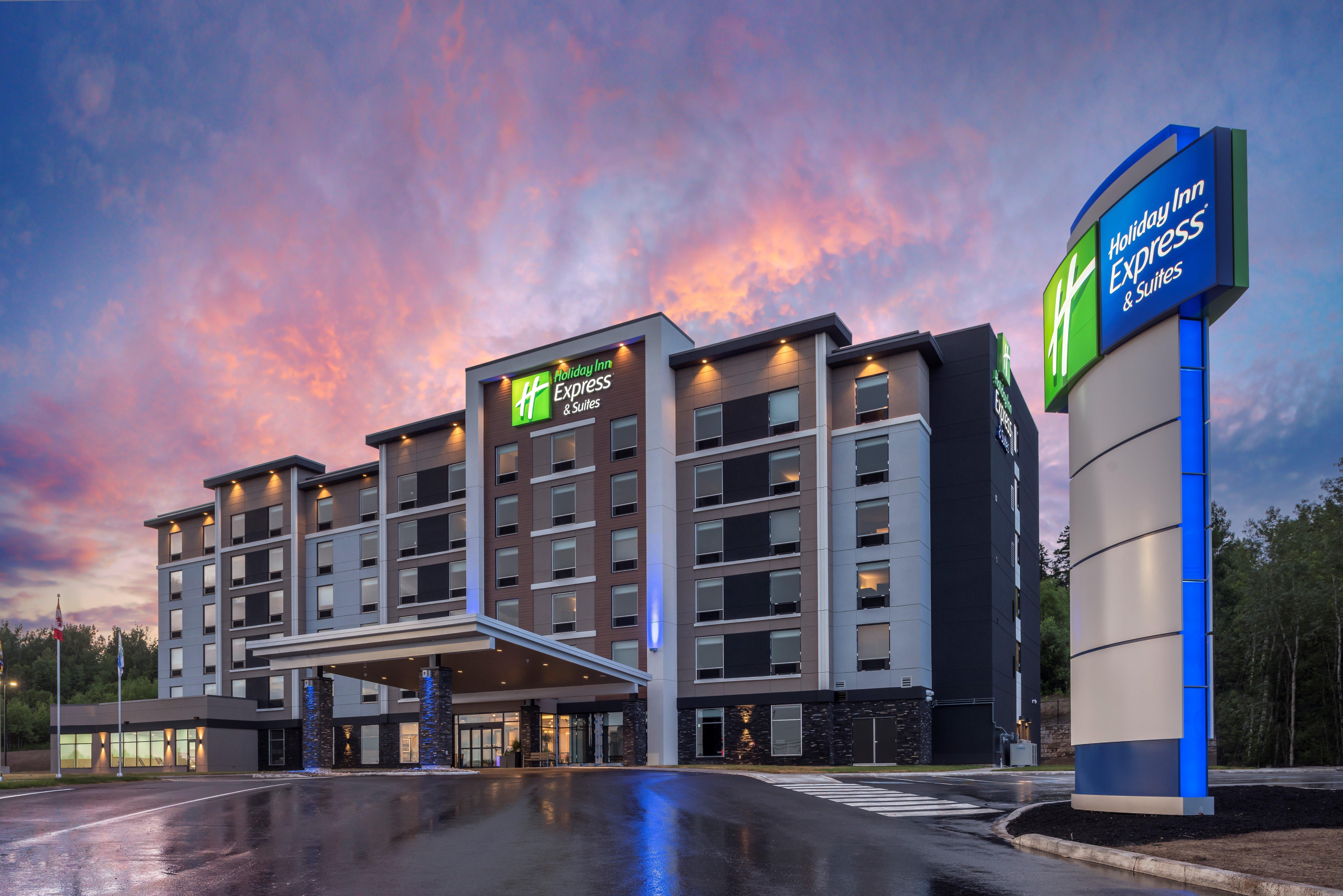 Holiday Inn Express & Suites Moncton By Ihg Buitenkant foto