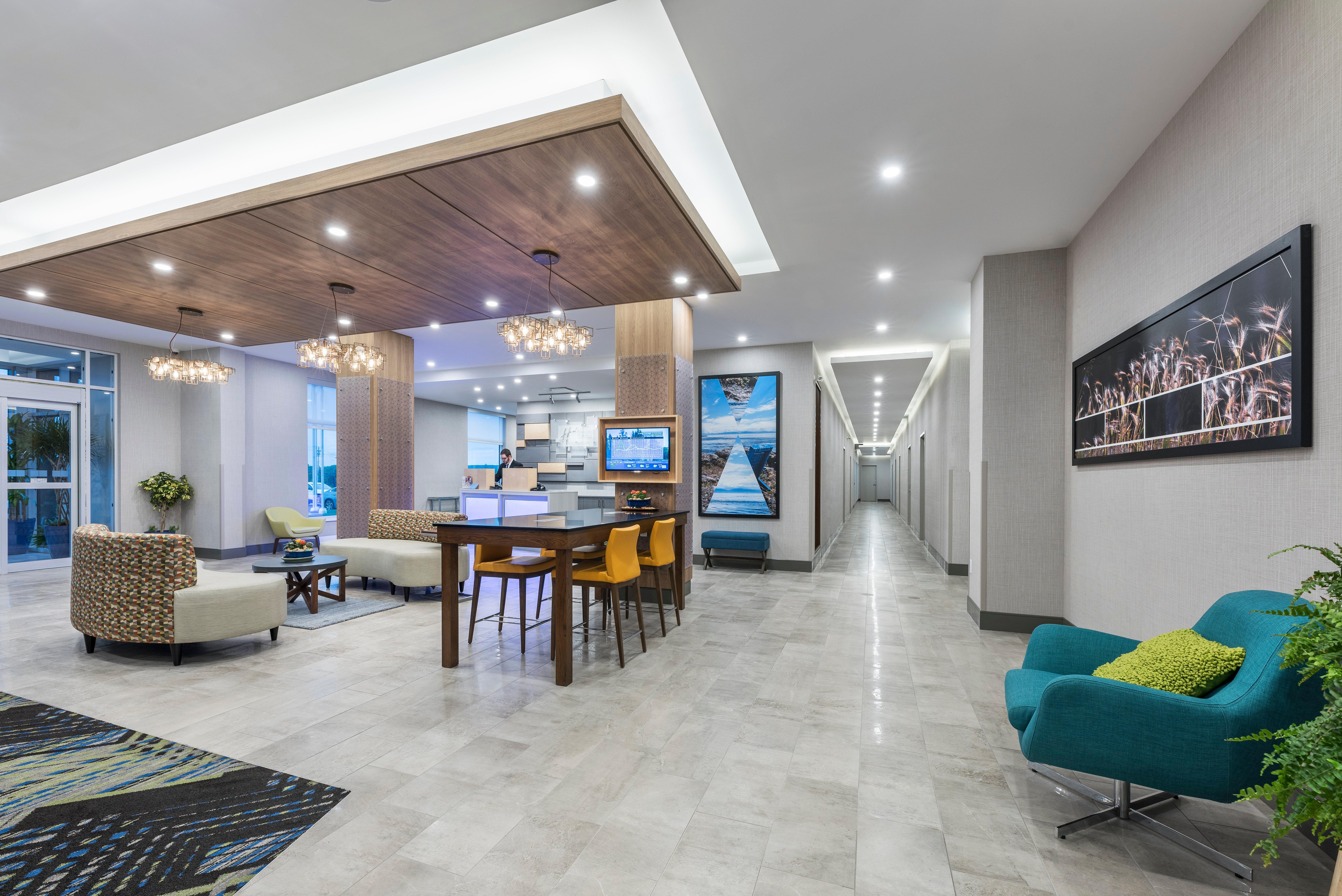 Holiday Inn Express & Suites Moncton By Ihg Buitenkant foto